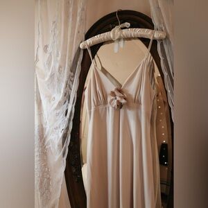 Vintage 1970s Cream Flower Appliqué Maxi Dress